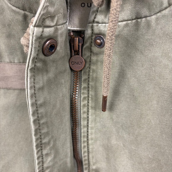 ONLY Jacket Women Size S Military Green Hooded Zipper Utility Casual Streetwear - Picture 9 of 10